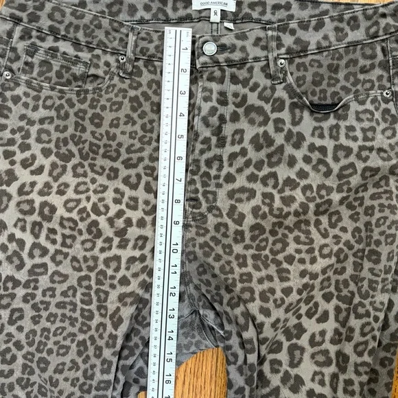 Good American Gray Leopard Pants - Picture 8 of 14